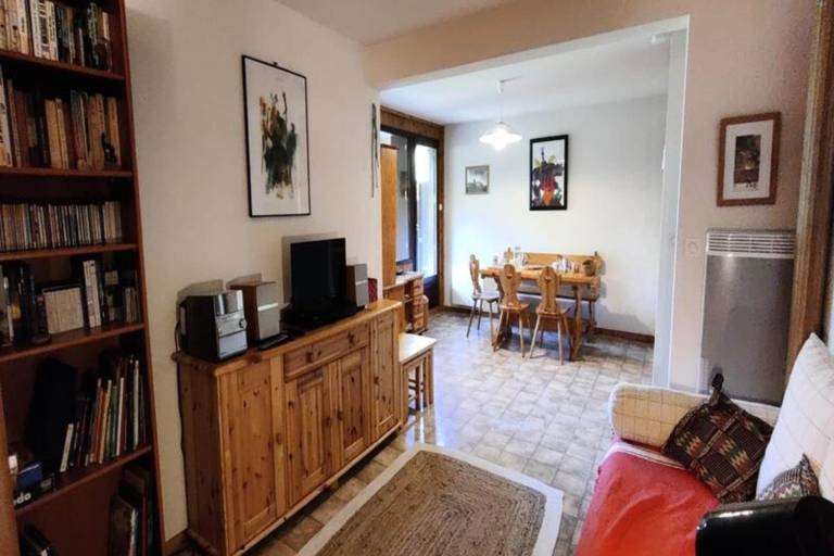 Apartment with terrace & garden | Garden view — photo 2