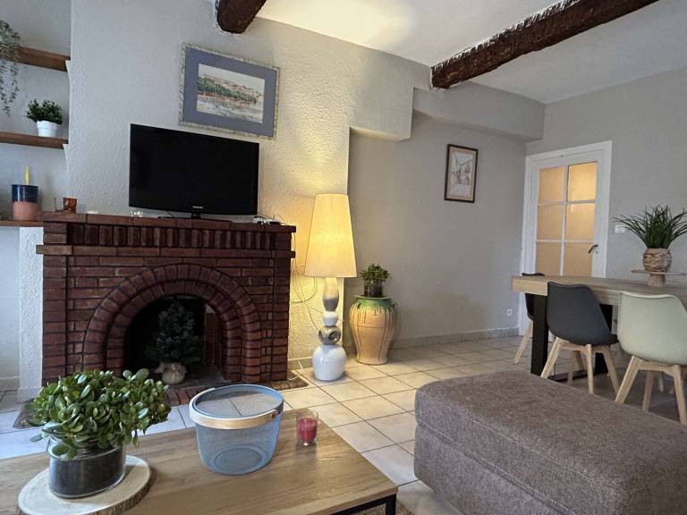 Apartment with 1 room for 4 persons — photo 3