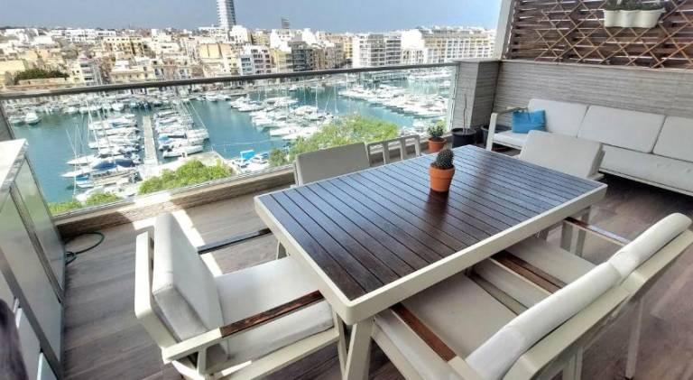 Vacation home with barbecue & terrace — photo 3