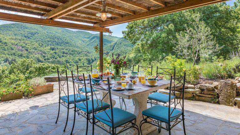 Children-friendly villa with private pool, patio & grill | Pool view | Perfect for remote work | Pets are welcome — photo 2