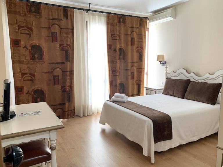 Hotel González — photo 2
