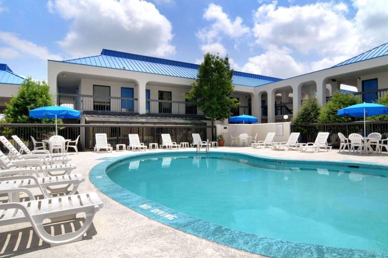 Baymont by Wyndham Macon I-75 — photo 2
