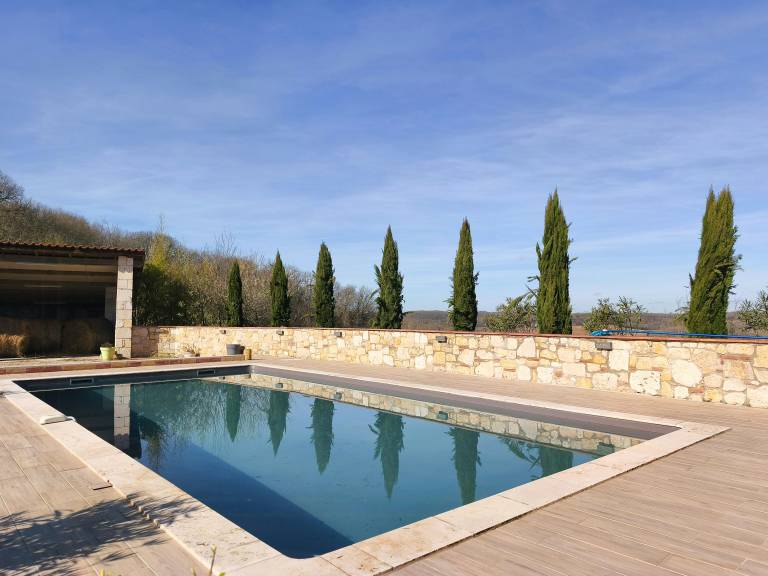 Vacation home with BBQ, garden & private pool in Agen