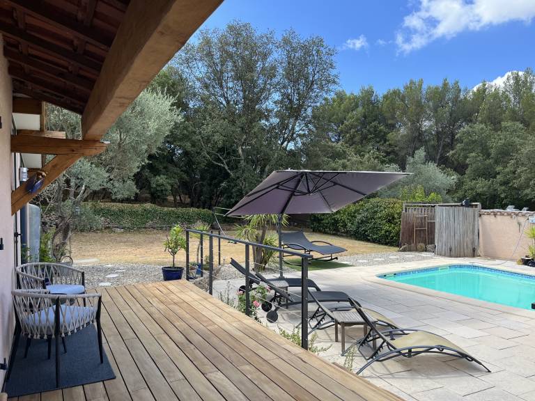 Villa with BBQ, patio & private pool — photo 3