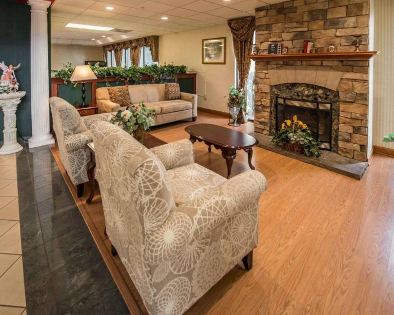 Comfort Inn & Suites Morganton South — photo 4