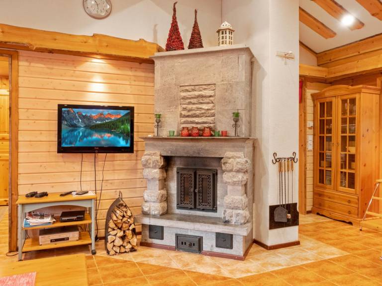 Vacation home with sauna & patio — photo 3