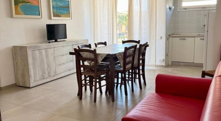 Holiday apartment with 3 rooms for 8 persons in Follonica