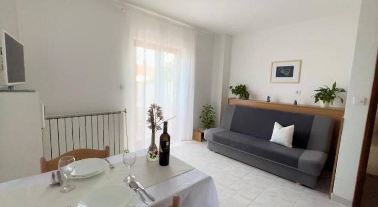 Apartment with yard & terrace | Perfect for remote work | Pet-friendly — photo 2