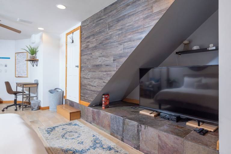 Apartment  Melrose
