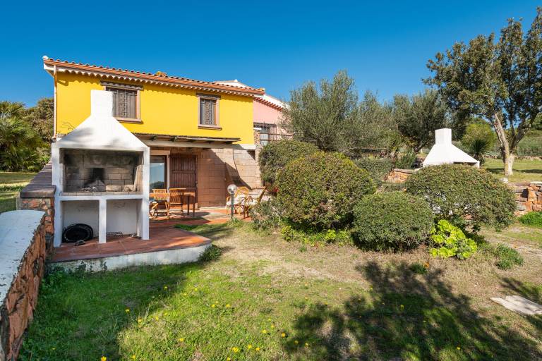 Villa with garden, terrace & barbecue | Mountain view in Sant'Antioco