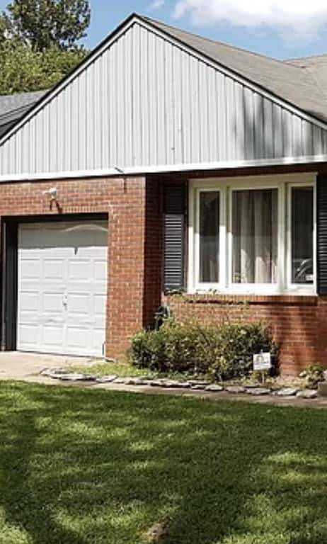 House  Red Fork/Park Grove