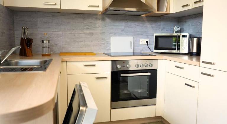 Rental apartment with 3 rooms for 5 persons — photo 3