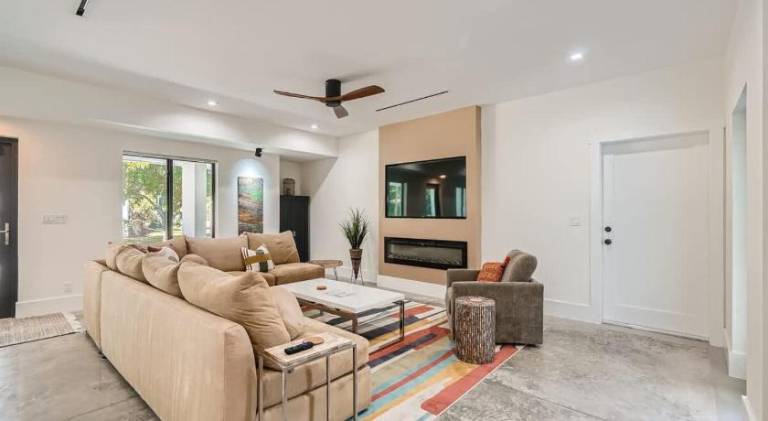 Charming vacation home with pool | Suitable for remote work | Dogs allowed — photo 2