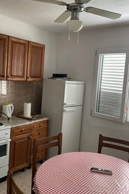 Two bedroom apartment near beach Podgora, Makarska (A-11888-a) — photo 5