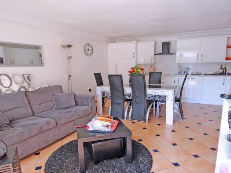 Fully equipped rental apartment with pool & terrace | Next to the beach | Dogs allowed in Sainte-Maxime