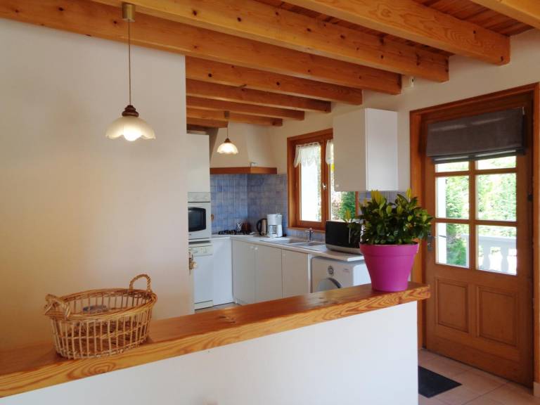 Traditional cottage with terrace, pets allowed — photo 3