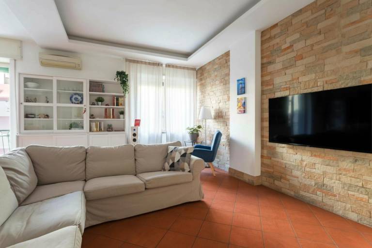 Rental apartment with 3 rooms for 6 persons — photo 2