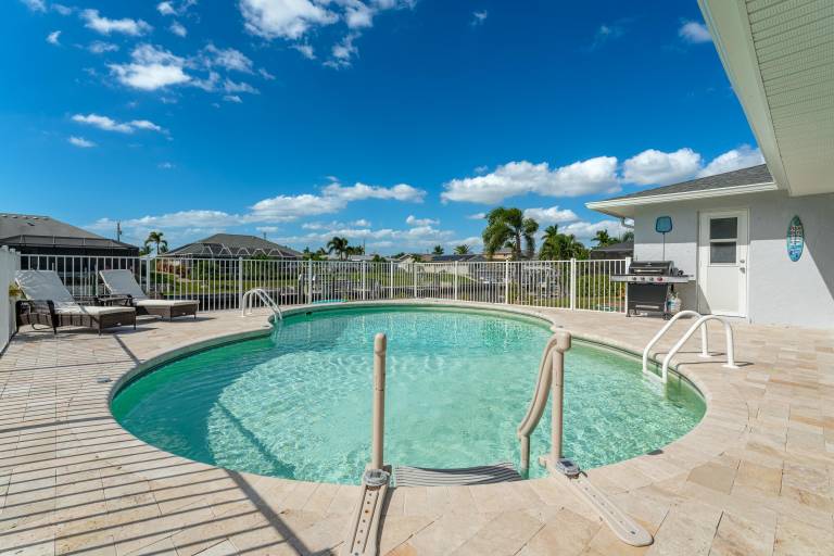 House with private pool & barbeque | River view in Cape Coral, FL