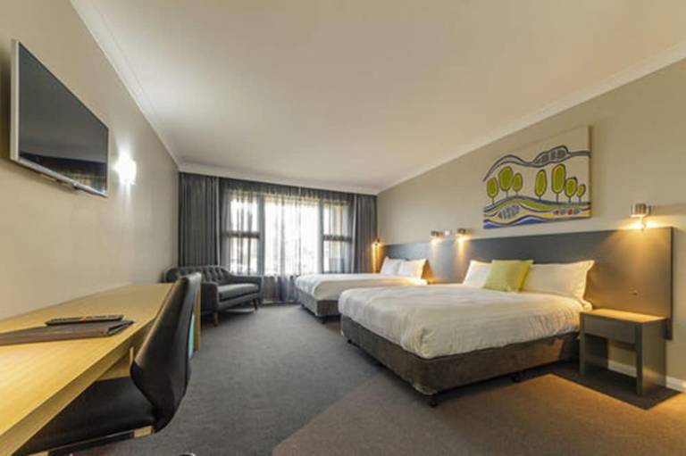Motel  Cowra