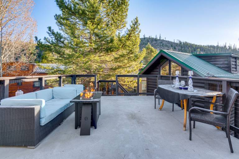 4 Mi to Slopes! Breck Mtn Base w/ Hot Tub Access — photo 2