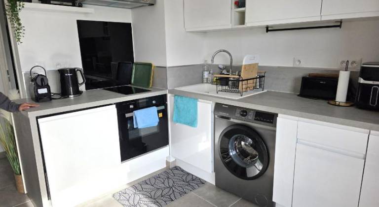 Holiday apartment with yard & private pool — photo 5
