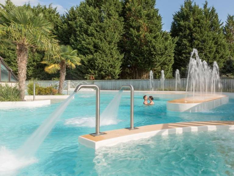 Studio with heated pool — photo 2
