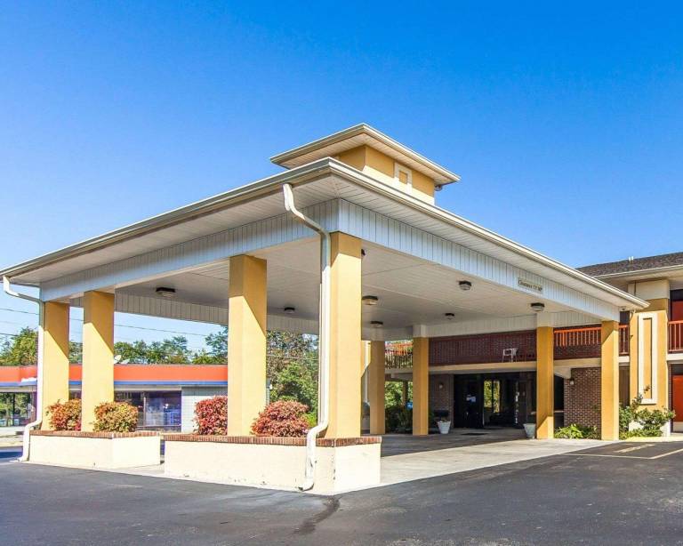 Quality Inn Sweetwater West in Sweetwater, TN