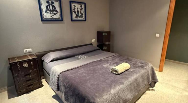Holiday apartment with 3 rooms for 6 persons in Gandia