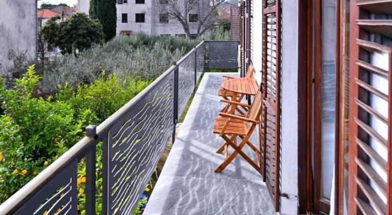 Apartment with yard, terrace & barbeque | Good for workation | Pets allowed — photo 4