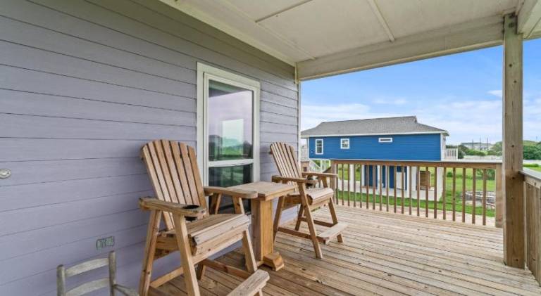 Vacation home with grill & patio — photo 3