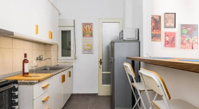 Nice rental apartment with patio | Near Yeni Mosque | Perfect for remote work | Pets are welcome — photo 5