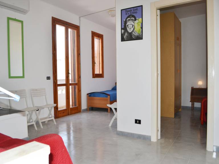 House with terrace — photo 2