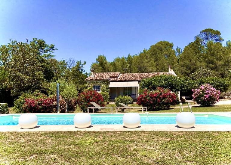 Villa  Correns