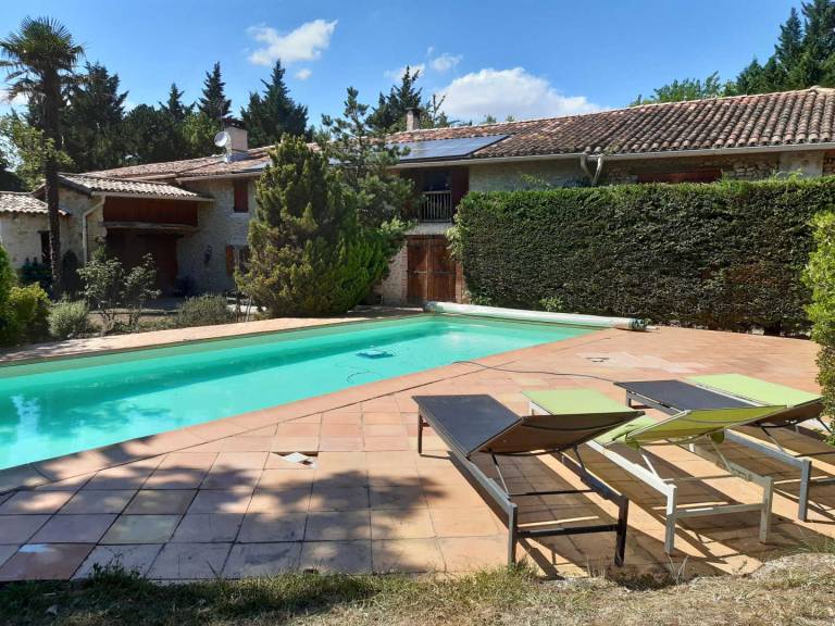 Pleasant gite with yard & BBQ | Pets are welcome — photo 2