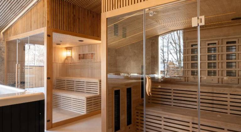 Apartment with sauna, hot tub & patio — photo 3