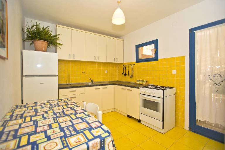 Four-bedroom apartment with balcony and sea view Cove Tvrdni Dolac, Hvar (A-4008-c) — photo 3
