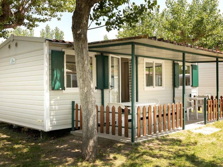 Children-friendly pleasant mobile home with pool & terrace | Close to the beach | Dogs allowed — photo 4