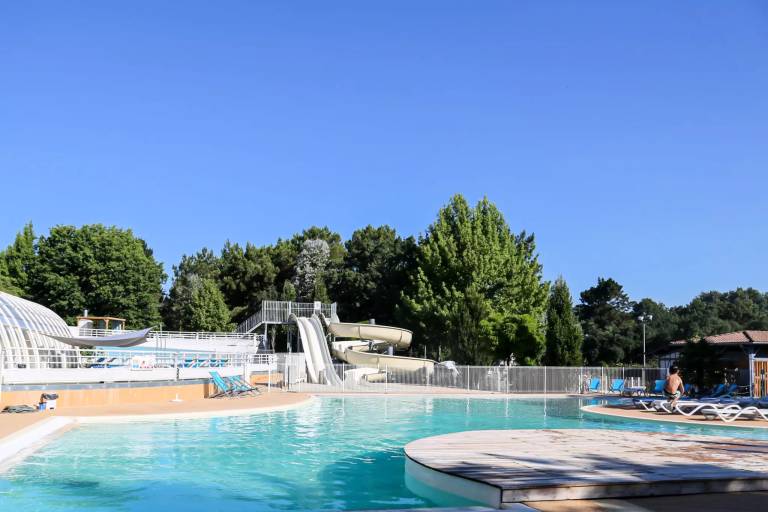Rental apartment with heated pool in Dax
