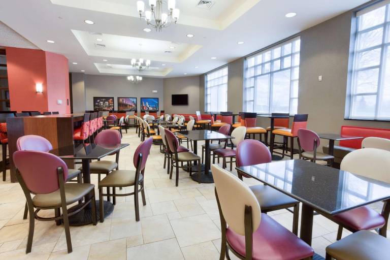 Drury Inn & Suites Cincinnati Sharonville — photo 3