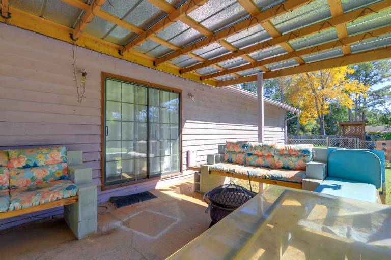 Playground & Grill: Pet-Friendly Griffin Getaway! in Griffin, GA