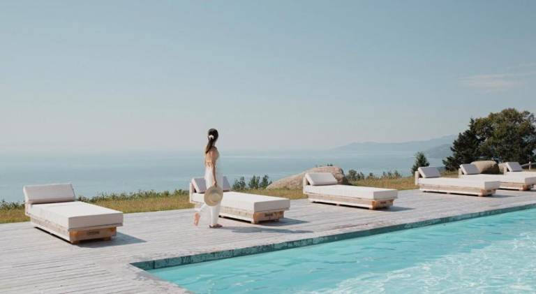 Chalet with pool — photo 5