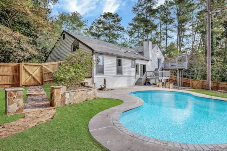 Roswell, GA Vacation Rentals from 76 Hometogo