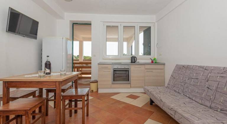 Serviced apartment with BBQ & patio | Good for workation | Pets are welcome — photo 2