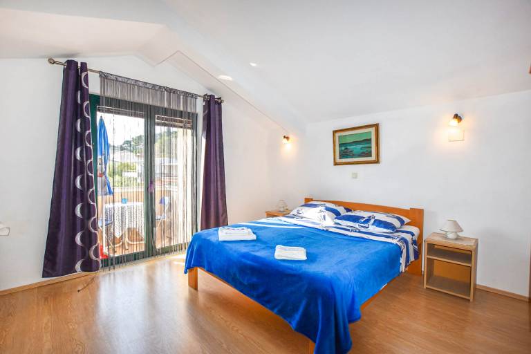 Ferienwohnung Tkon