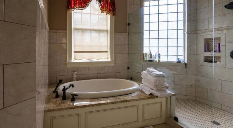 Exquisite Victorian — photo 2