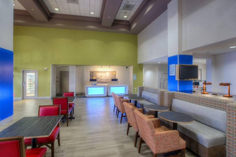 Holiday Inn Express Hotel & Suites Tempe Hotel By IHG — photo 5