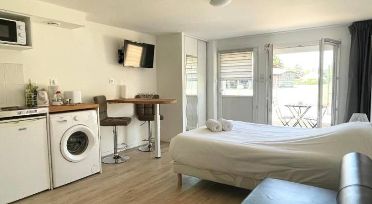Rental apartment with 1 room for 2 persons in Chinon