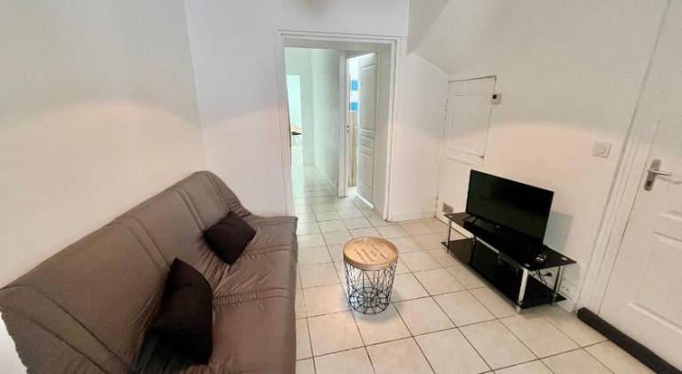 Holiday apartment with 1 room for 4 persons in Amiens