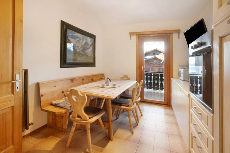 Holiday Apartment "Pablo" near Slopes with Balcony & Wi-Fi — photo 2