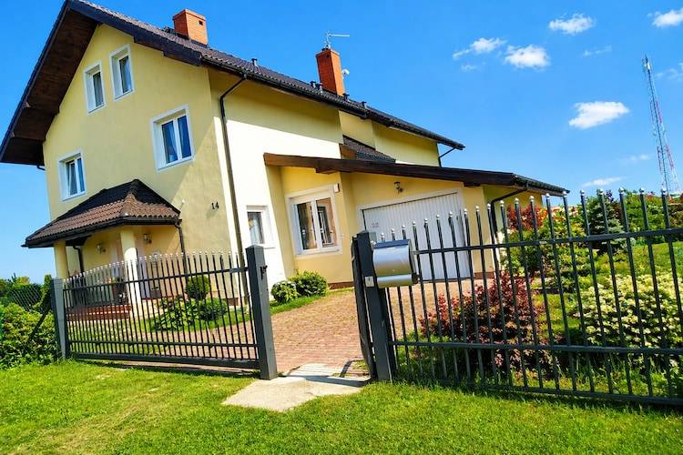 Vacation home with garden & grill in Rewal